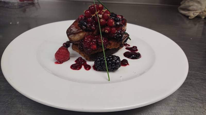 Restaurant français avec privatisation de salle et service traiteur sur Vaux-le-Pénil 77